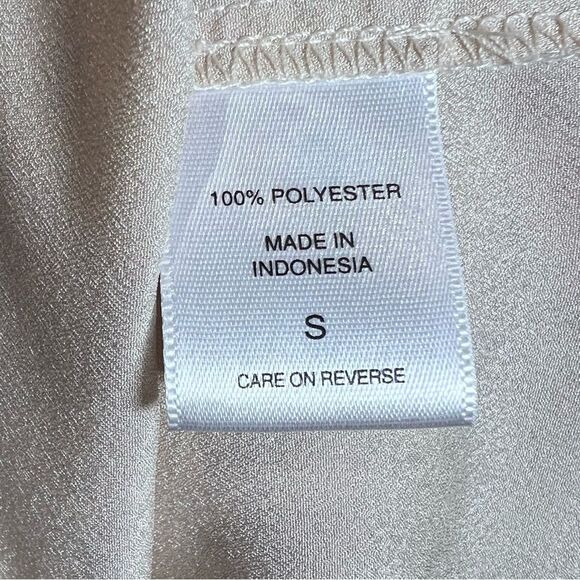 New York & Company tan pleated top size small - Picture 5 of 5